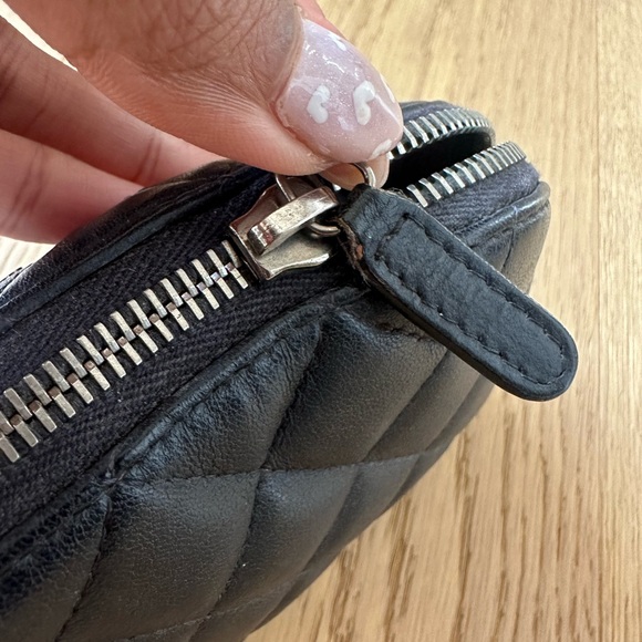 Chanel Cosmetic Pouch (Caviar) - Picture 8 of 11